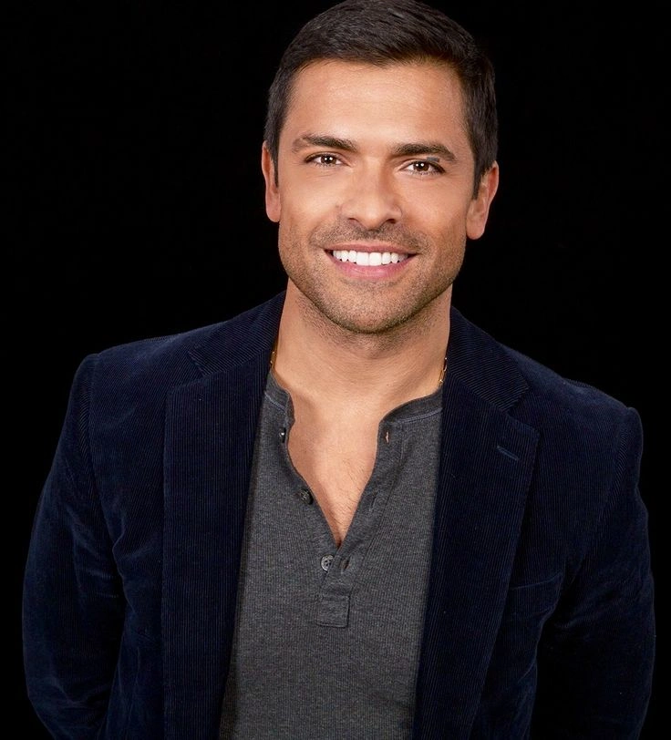 mark consuelos height